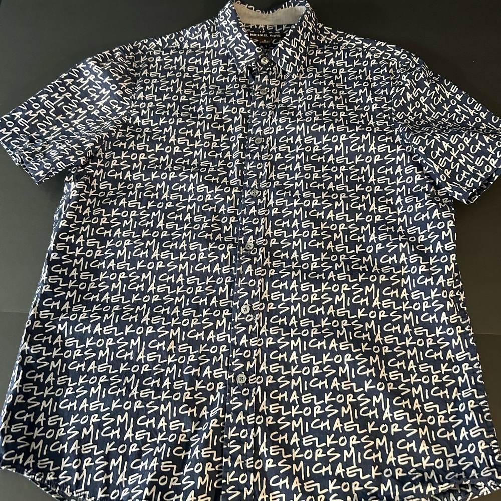 Michael Kors Men's Navy and White Patterned Shirt-Size Medium‎